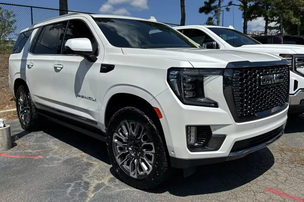 2023 Gmc Yukon Denali Ultimate photo 1