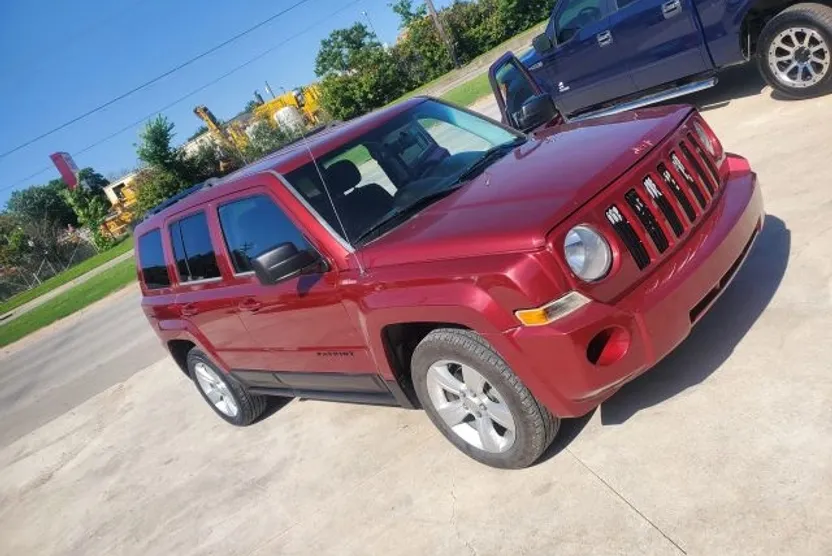 2014 Jeep Patriot Sport photo 1