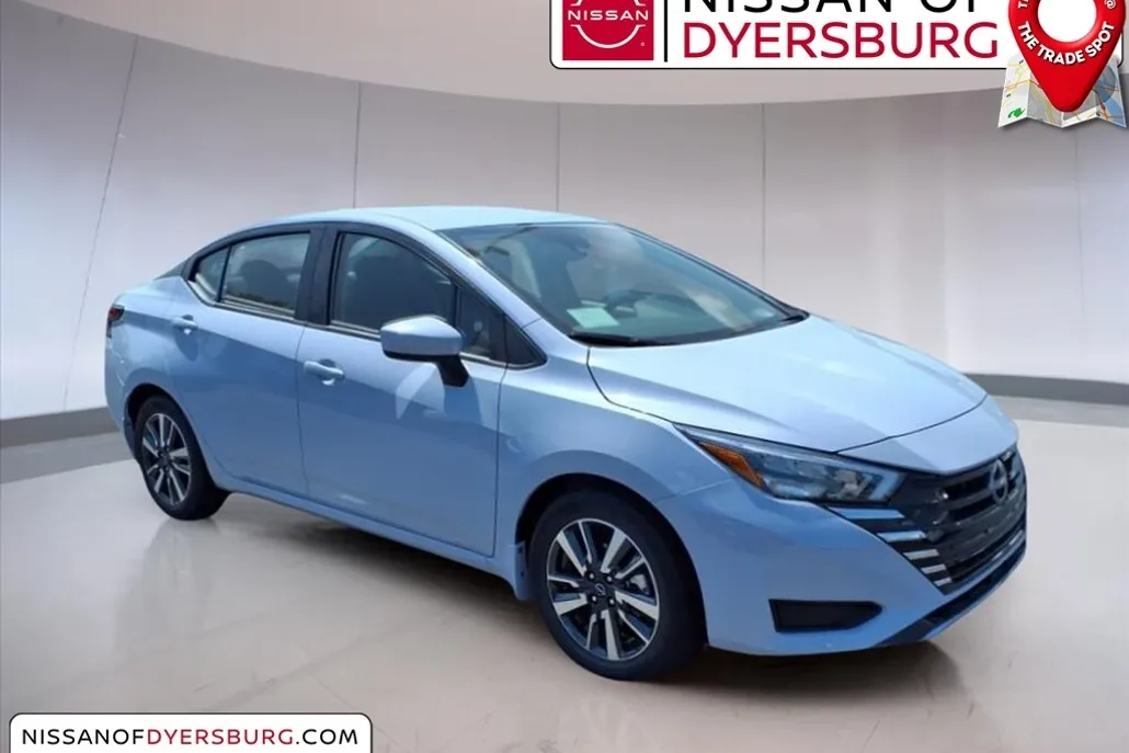 2025 Nissan Versa 1.6 SV photo 1