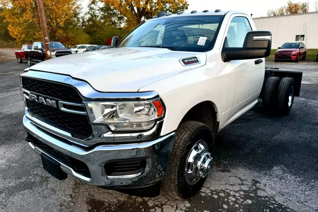 2024 Ram 3500 Tradesman photo 1