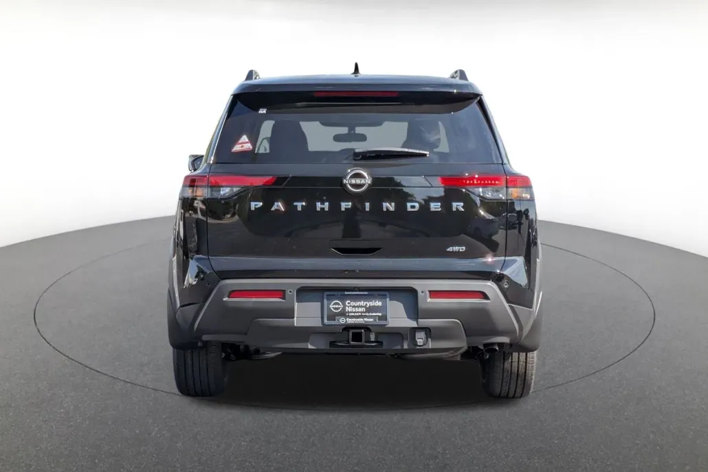 2025 Nissan Pathfinder SV photo 1