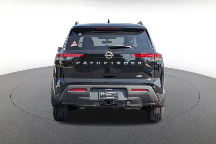 2025 Nissan Pathfinder SV photo 1