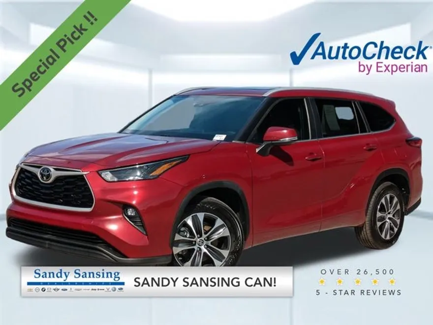 2023 Toyota Highlander XLE photo 1