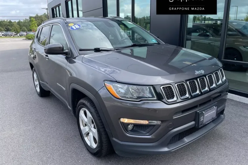 2018 Jeep Compass Latitude photo 1