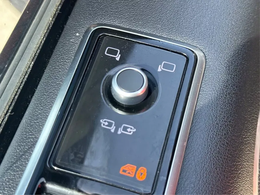 2020 Land Rover Range Rover Sport SE photo 31