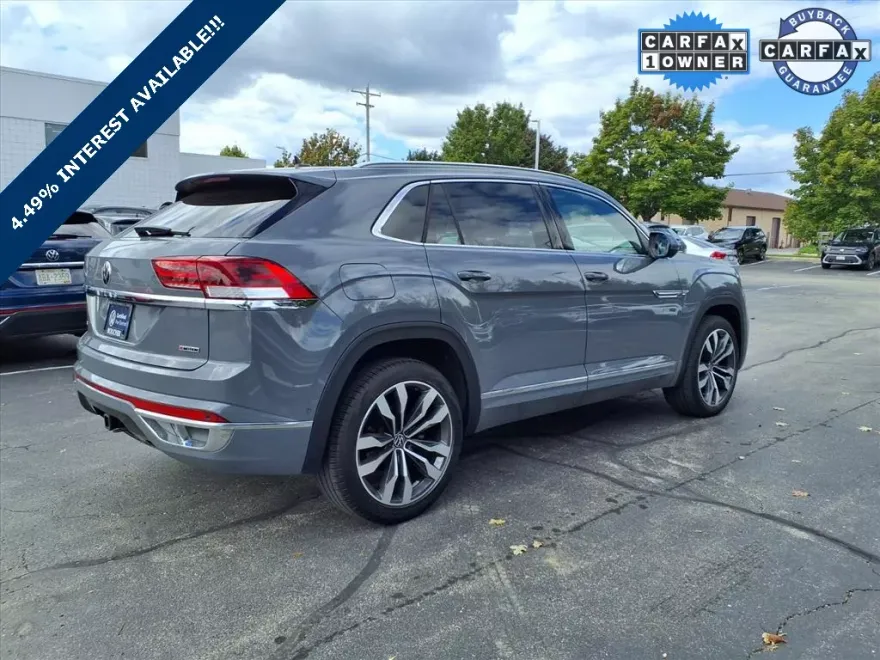 2022 Volkswagen Atlas Cross Sport V6 SEL Premium R-Line photo 1