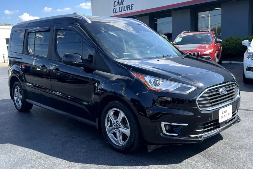 2019 Ford Transit Connect Titanium Wagon photo 1