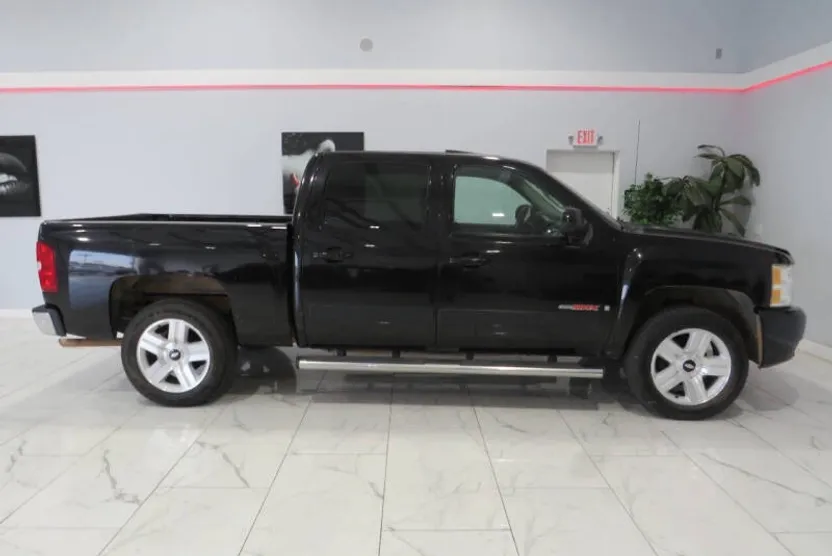 2007 Chevrolet Silverado 1500 LTZ photo 1