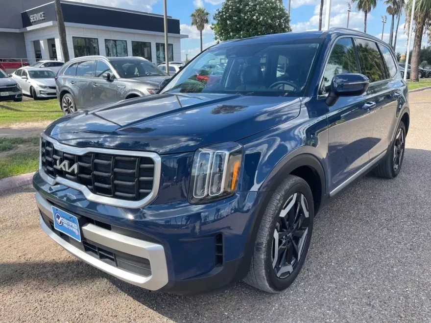 2024 Kia Telluride S photo 1