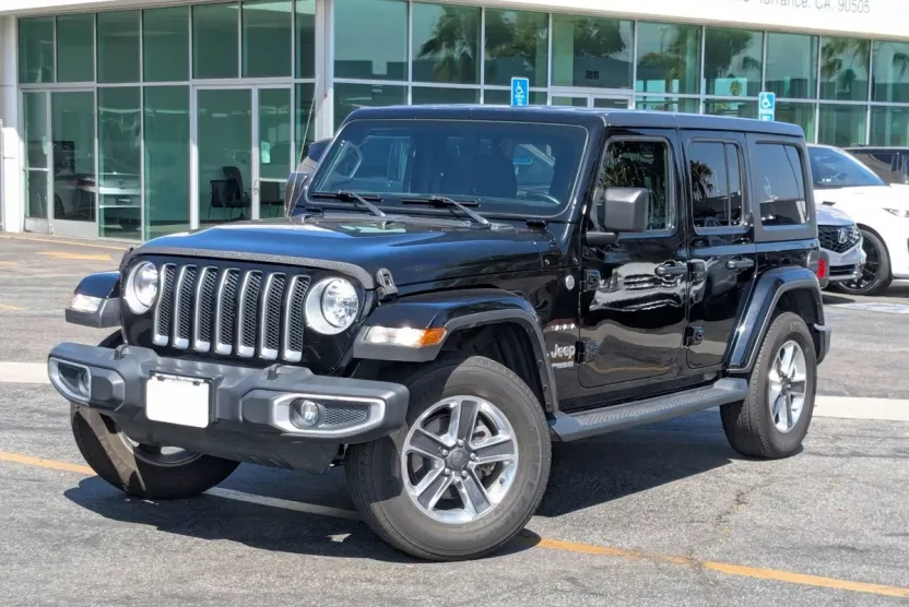 2020 Jeep Wrangler Unlimited Sahara photo 1