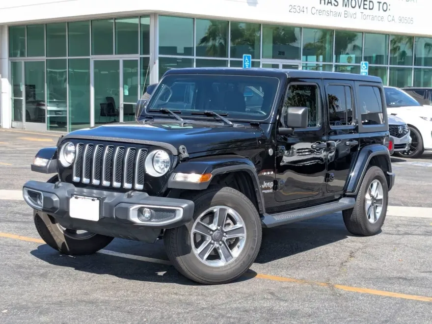 2020 Jeep Wrangler Unlimited Sahara photo 1