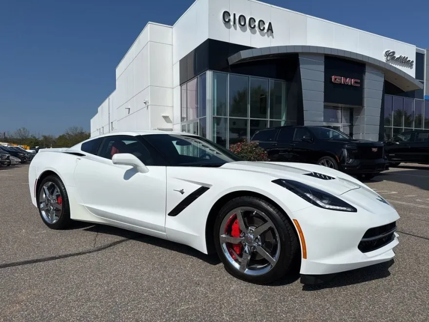 2014 Chevrolet Corvette Stingray Base 2LT photo 1