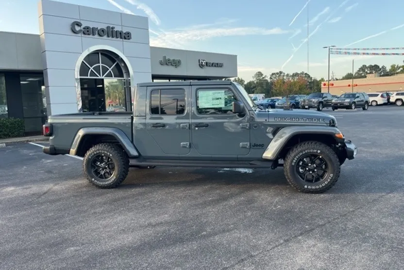 2025 Jeep Gladiator Sport photo 1