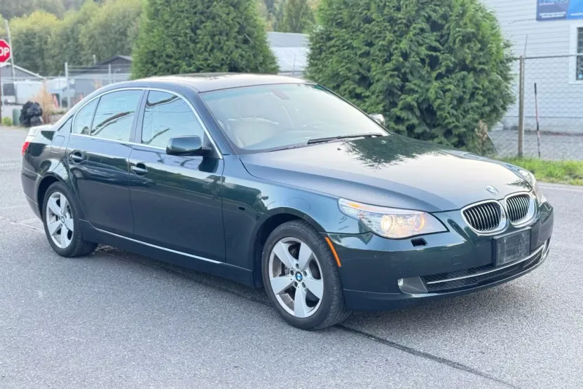 2008 Bmw 528xi 5-Series photo 1