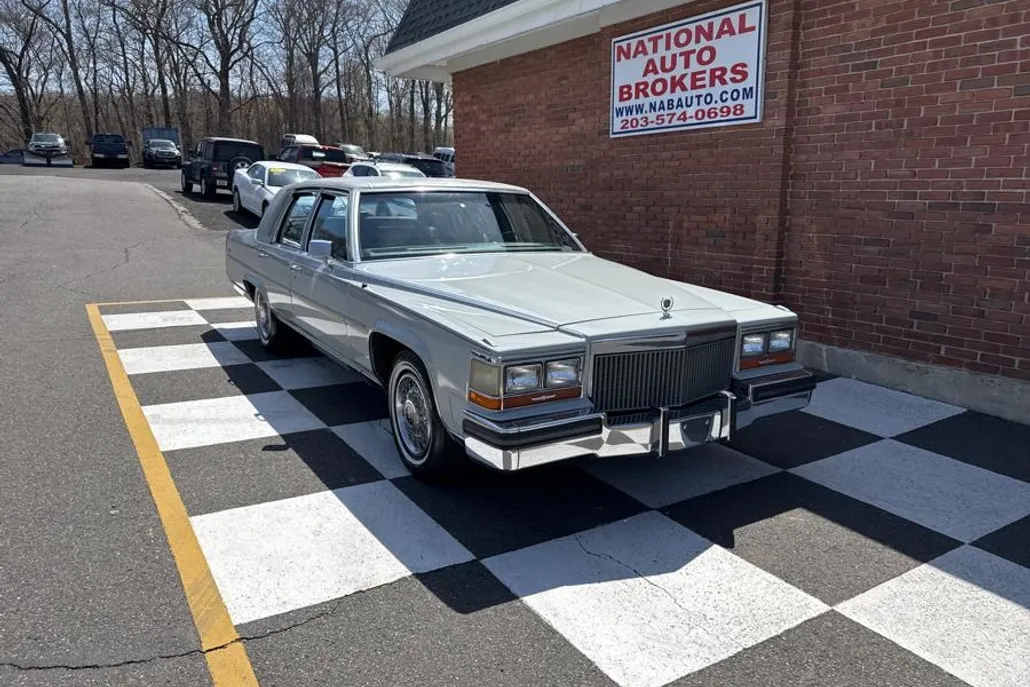 1989 Cadillac Brougham photo 1
