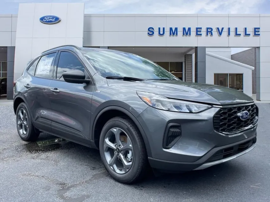 2025 Ford Escape ST-Line photo 1