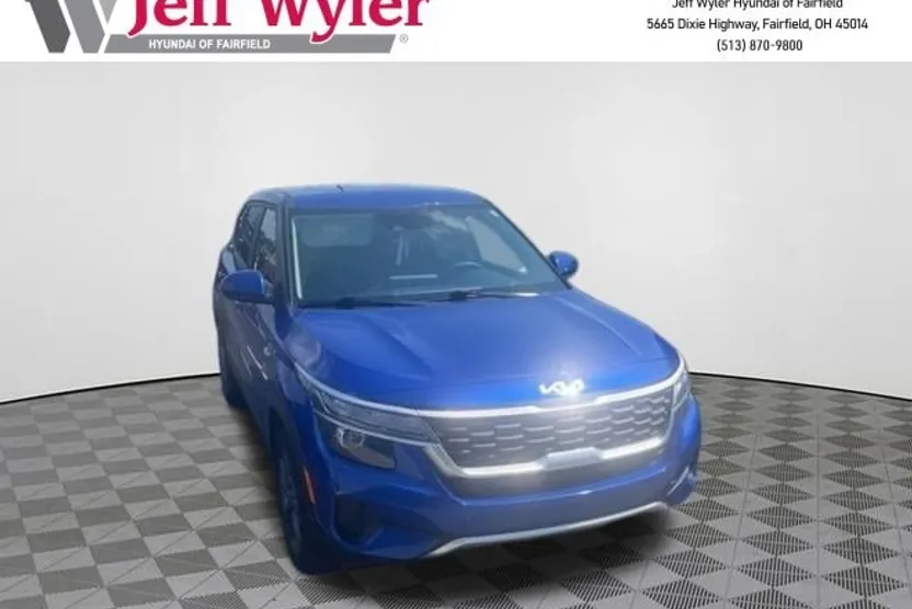 2023 Kia Seltos LX photo 1