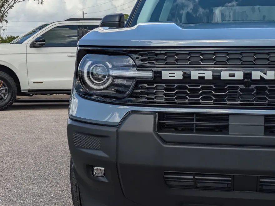 2025 Ford Bronco Sport Outer Banks photo 1