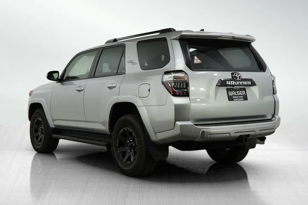 2024 Toyota 4Runner TRD photo 1