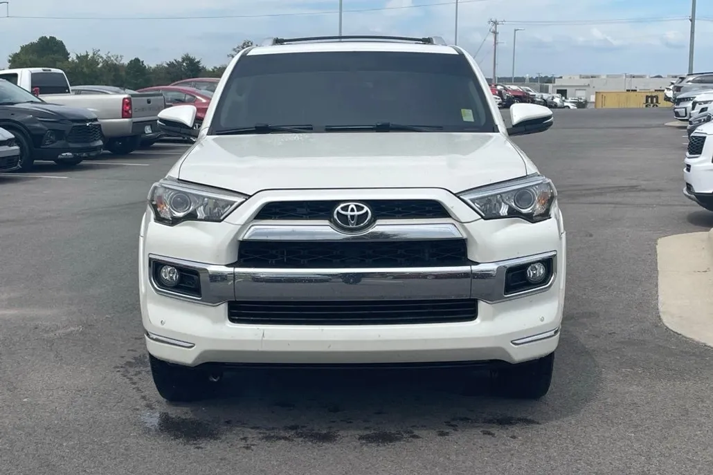 2017 Toyota 4Runner Limited photo 1