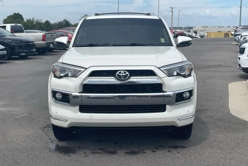 2017 Toyota 4Runner Limited photo 1