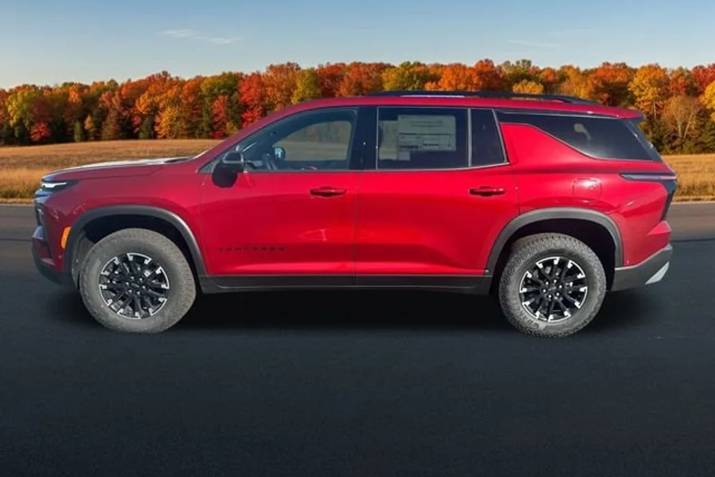 2026 Chevrolet Traverse Z71 photo 1