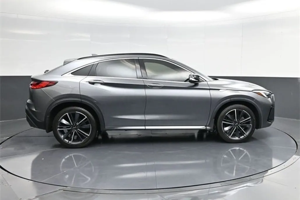 2023 Infiniti QX55 Essential photo 1