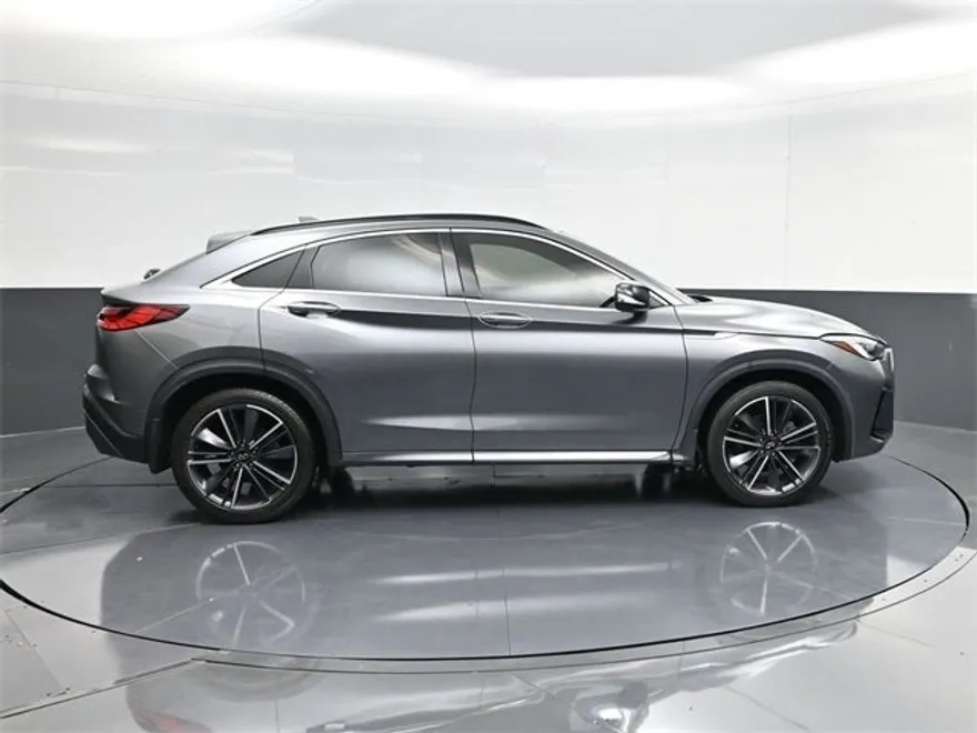 2023 Infiniti QX55 Essential photo 1