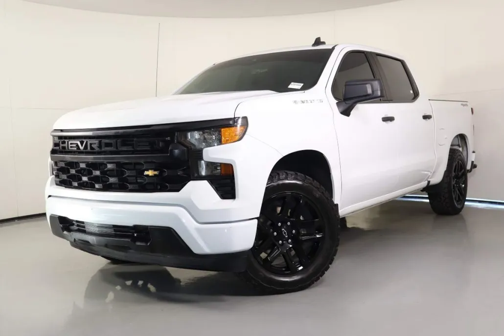 2022 Chevrolet Silverado 1500 Custom photo 1