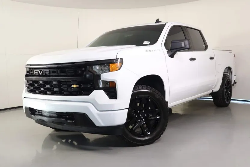 2022 Chevrolet Silverado 1500 Custom photo 1