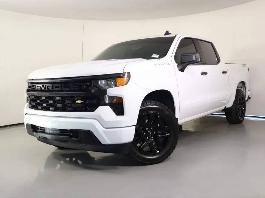 2022 Chevrolet Silverado 1500 Custom photo 1