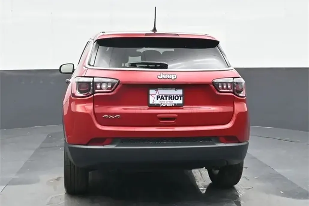 2025 Jeep Compass Sport photo 1