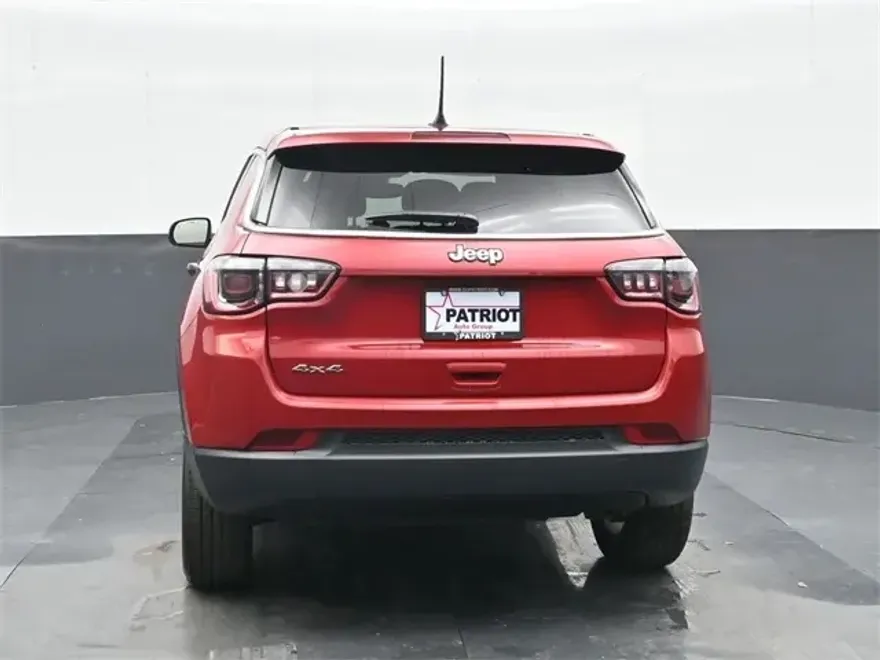2025 Jeep Compass Sport photo 1