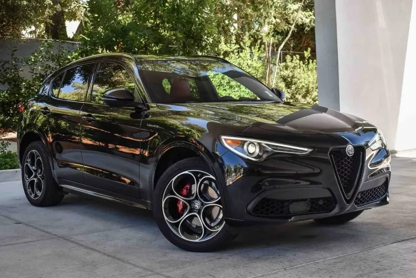 2022 Alfa Romeo Stelvio Ti Sport photo 1