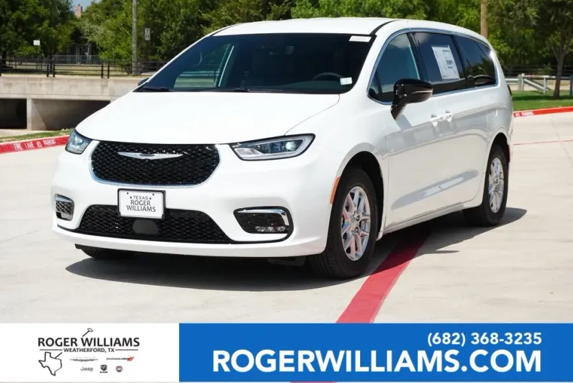 2026 Chrysler Pacifica photo 1