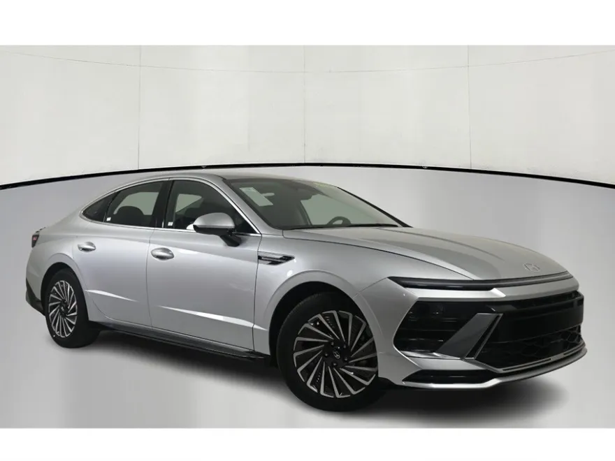 2025 Hyundai Sonata Hybrid SEL photo 1