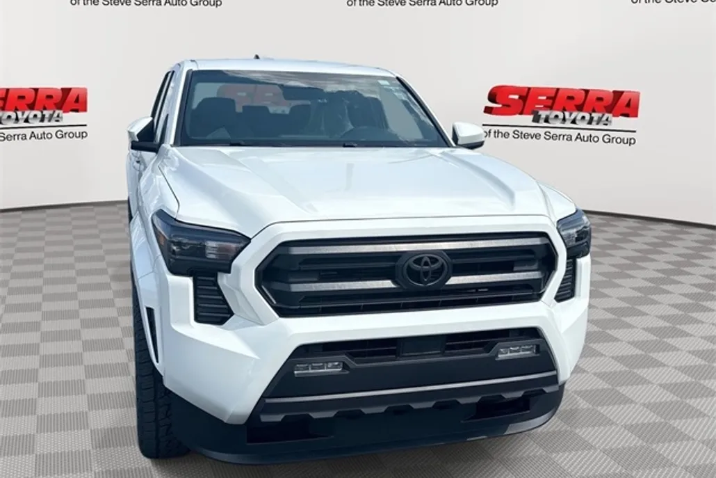 2025 Toyota Tacoma SR5 photo 1