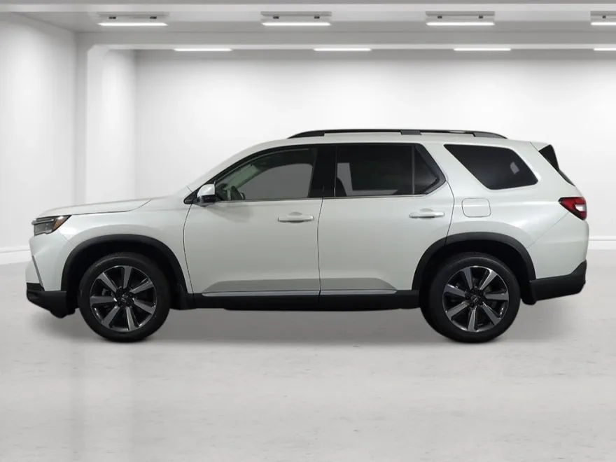 2025 Honda Pilot Touring photo 1