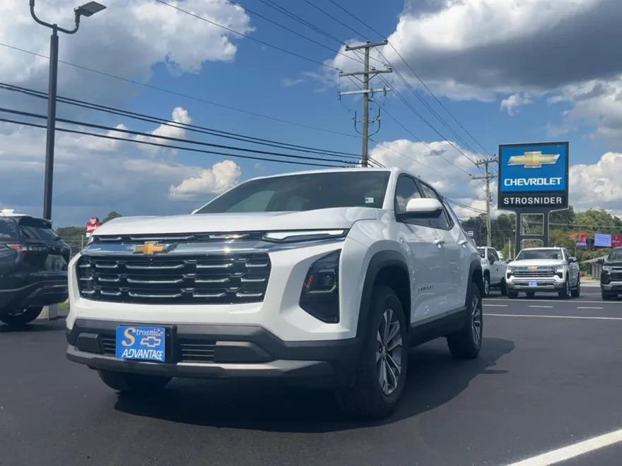 2026 Chevrolet Equinox LT photo 1