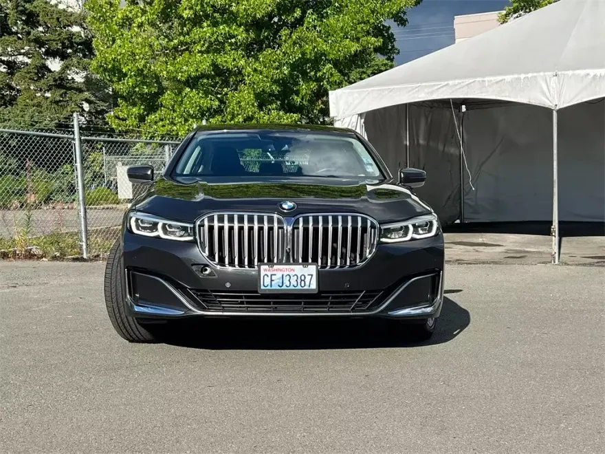 2022 Bmw 740i Sedan photo 1