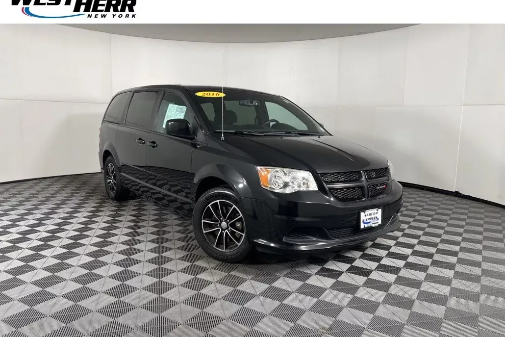 2016 Dodge Grand Caravan SE Plus Sport photo 1