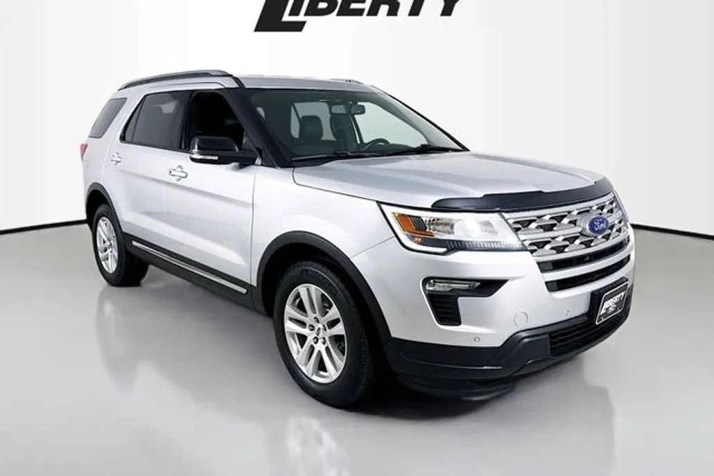 2018 Ford Explorer XLT photo 1