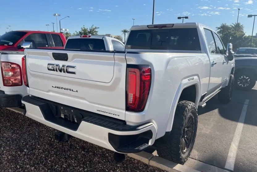 2022 Gmc Sierra 2500 HD Denali photo 1