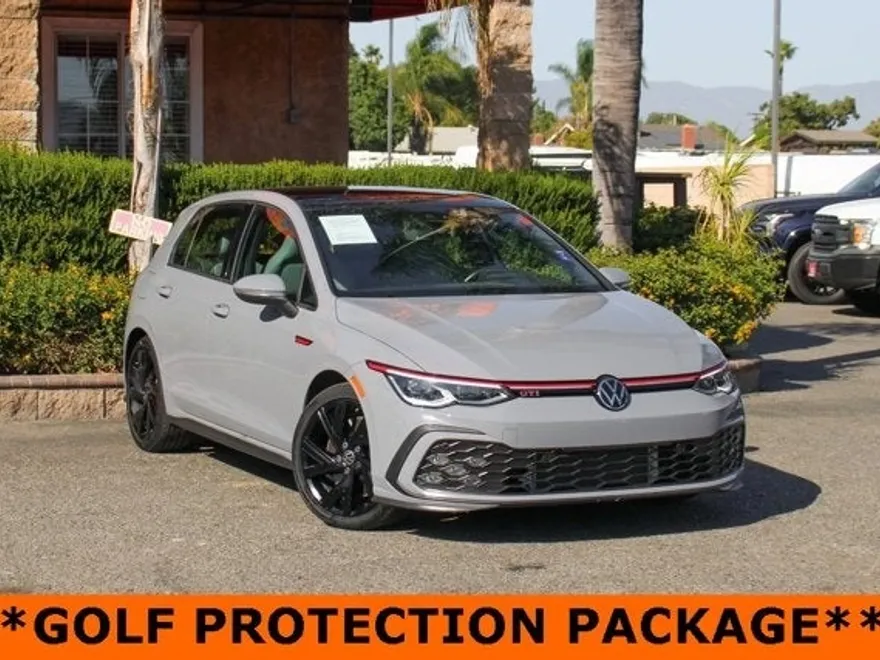 2023 Volkswagen Golf GTI SE photo 1