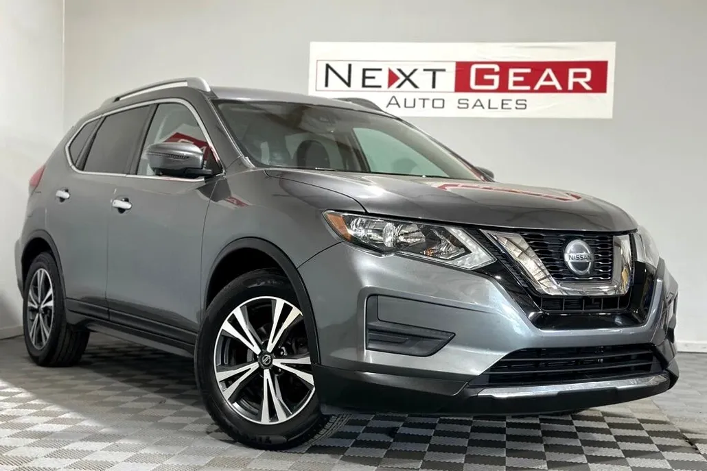 2019 Nissan Rogue SV photo 1