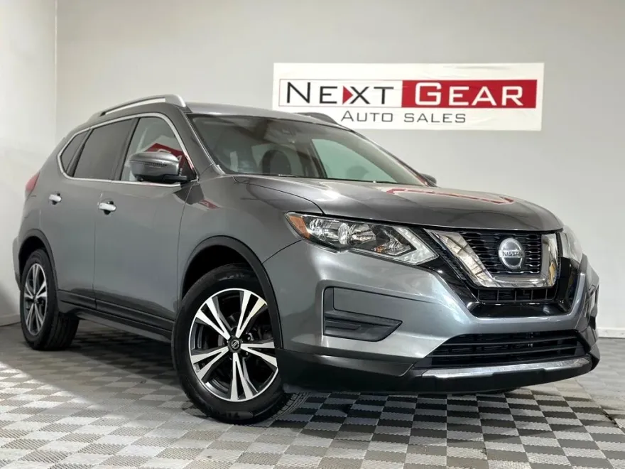 2019 Nissan Rogue SV photo 1