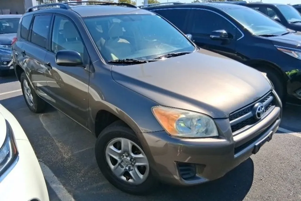 2010 Toyota RAV4 Base photo 1