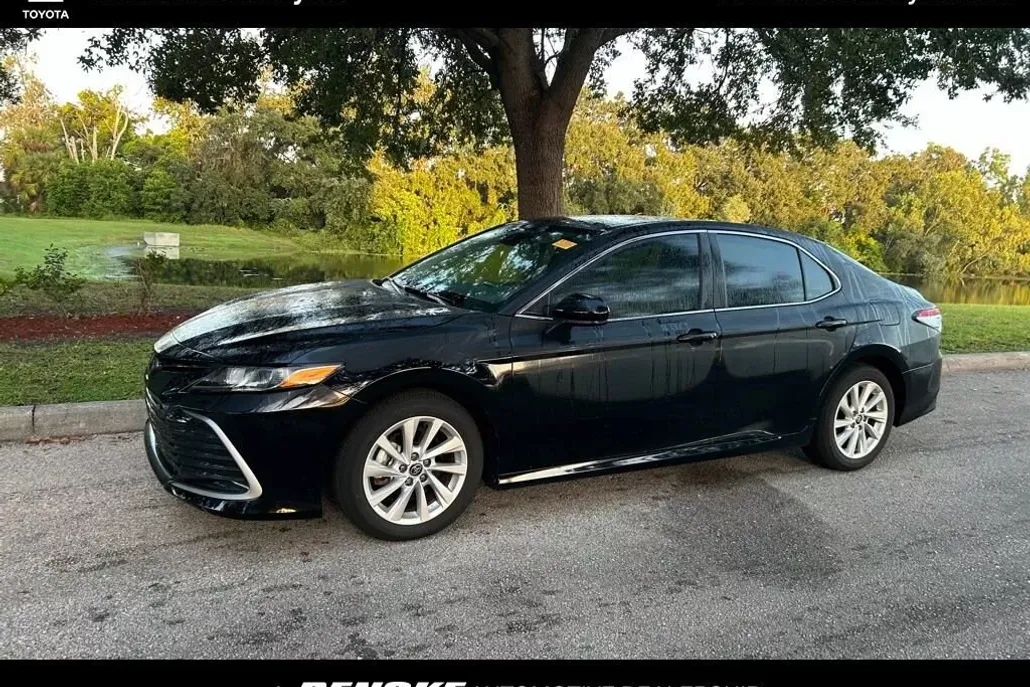 2024 Toyota Camry LE photo 1