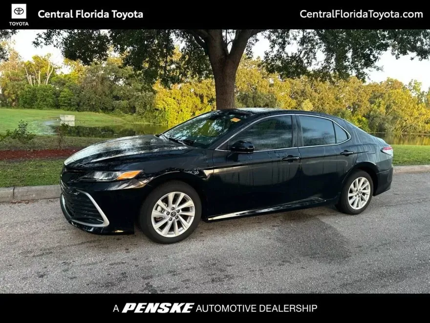 2024 Toyota Camry LE photo 1