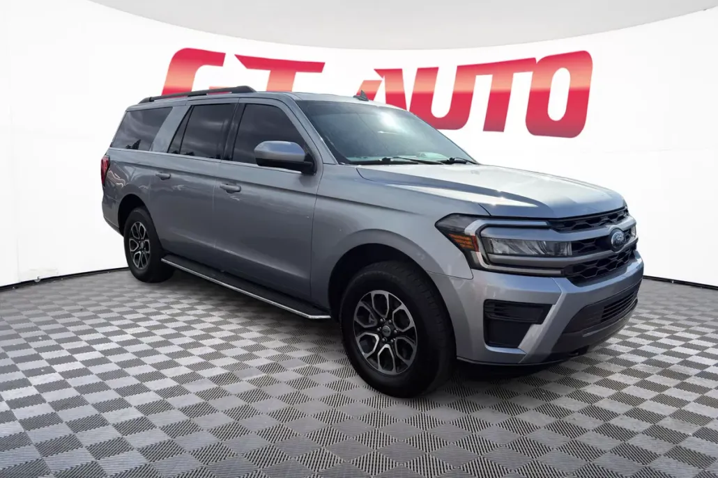 2022 Ford Expedition MAX XLT photo 1